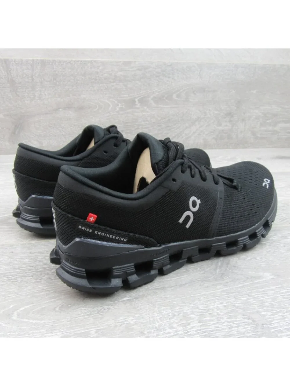 On Cloud X V4 Black Eclipse Gym Running Shoes Women's Size 7.5 NEW